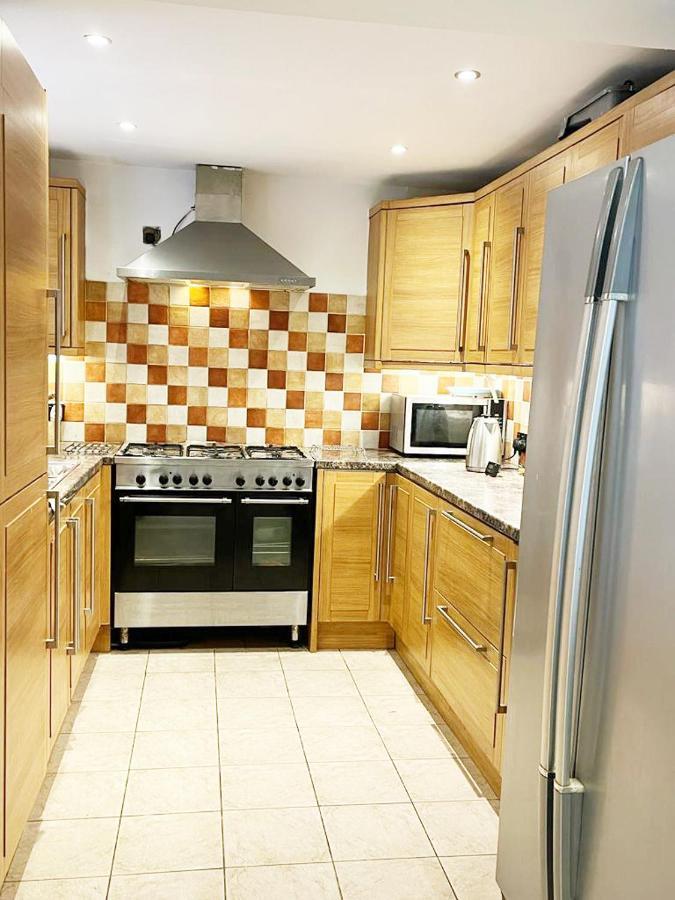 Blessings Of Peace Home Away From Home Cardiff Extérieur photo