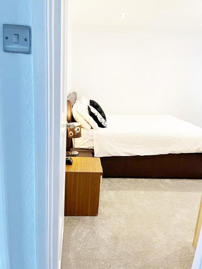 Blessings Of Peace Home Away From Home Cardiff Extérieur photo