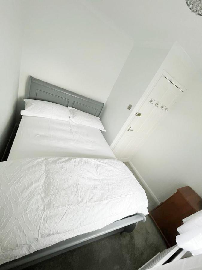 Blessings Of Peace Home Away From Home Cardiff Extérieur photo