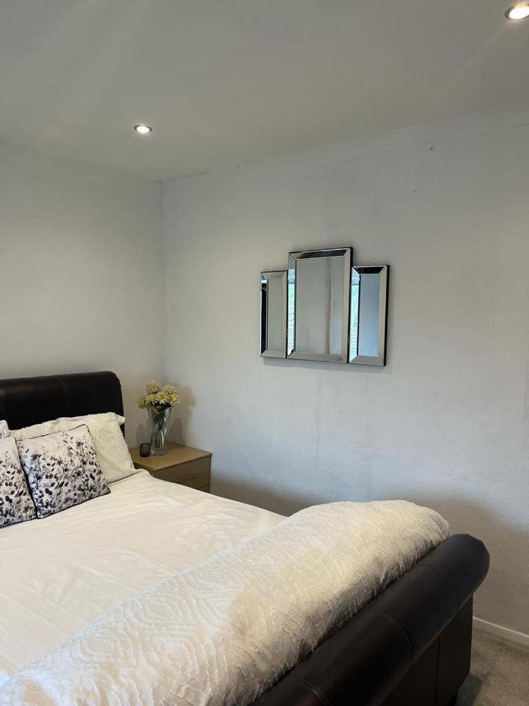 Blessings Of Peace Home Away From Home Cardiff Extérieur photo
