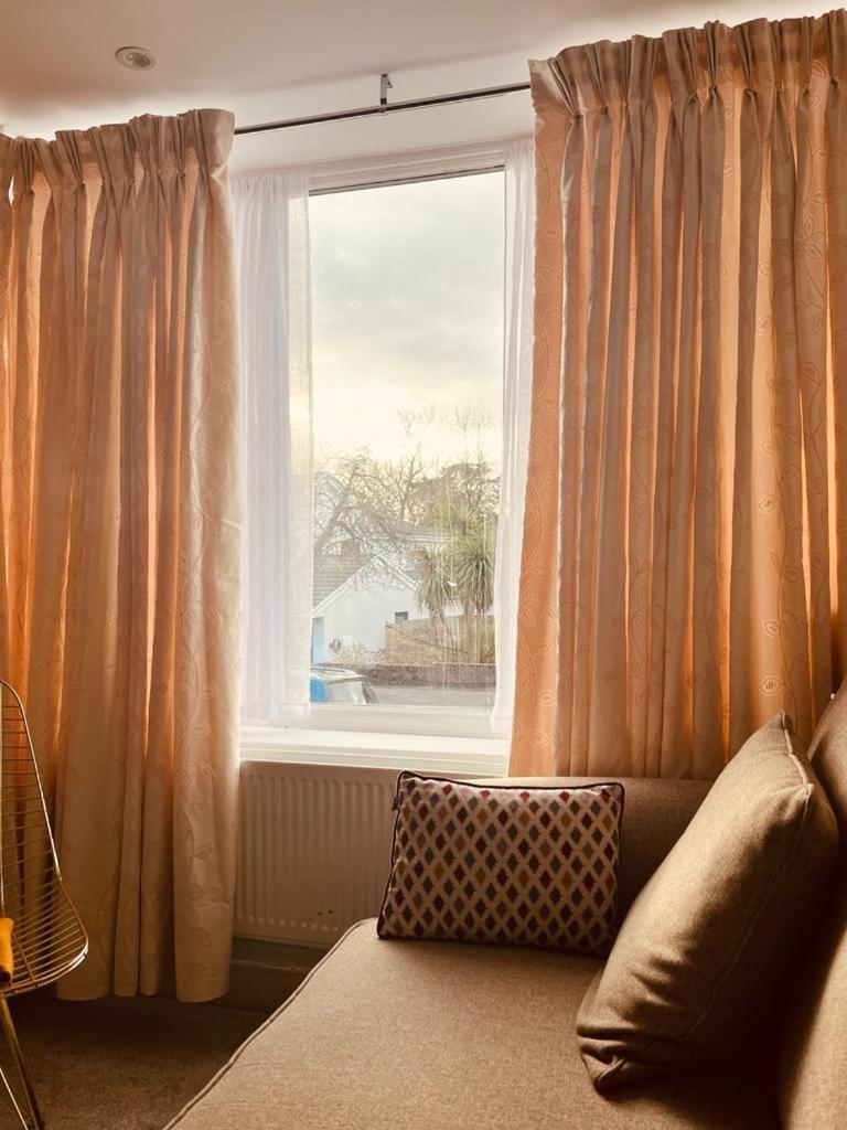 Blessings Of Peace Home Away From Home Cardiff Extérieur photo