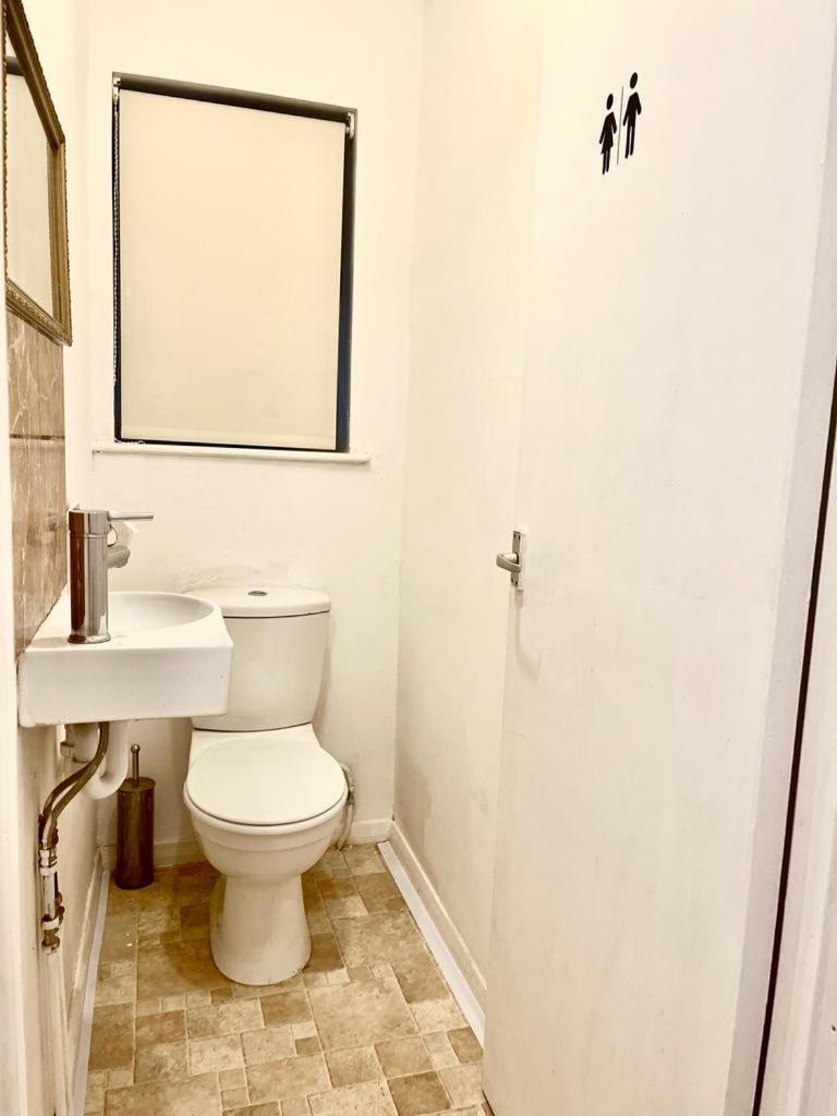 Blessings Of Peace Home Away From Home Cardiff Extérieur photo