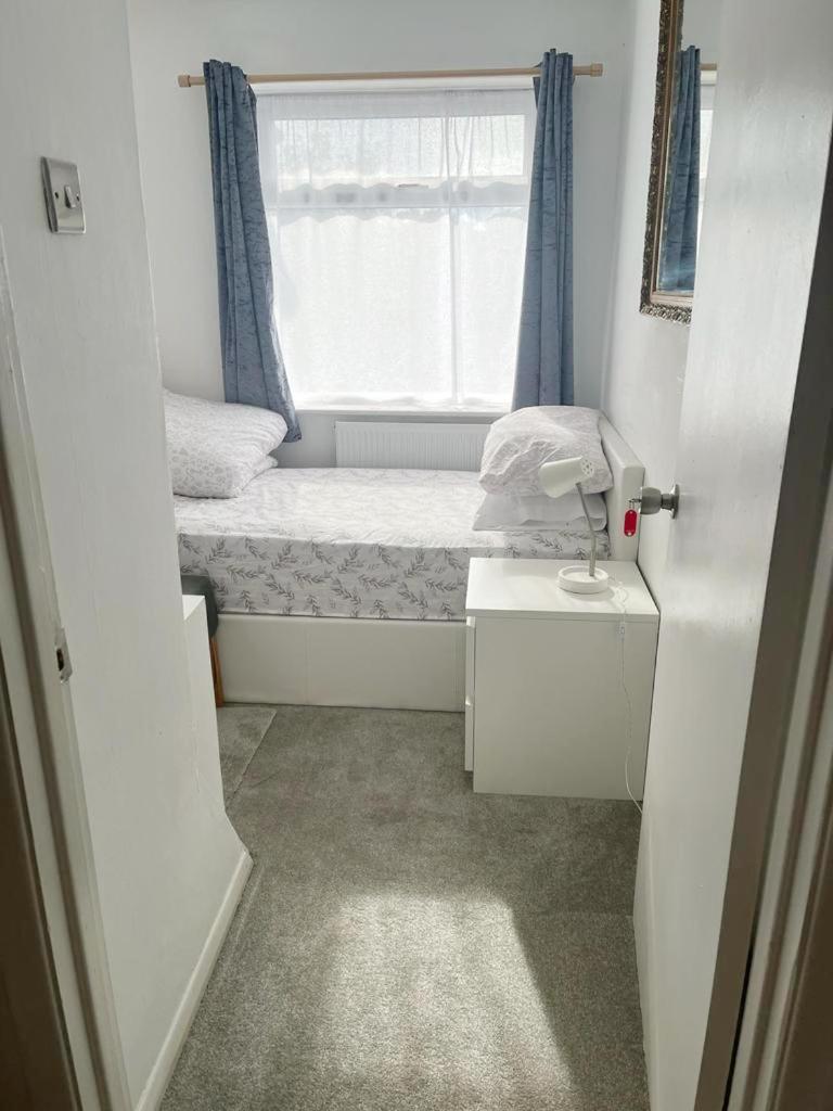 Blessings Of Peace Home Away From Home Cardiff Extérieur photo